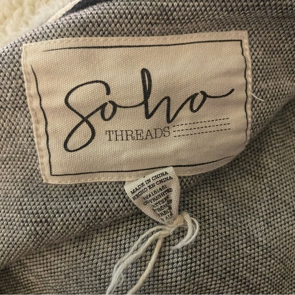 Soho Threads Full Zip Hooded Jacket Aztec Gray Black White L - Picture 3 of 5